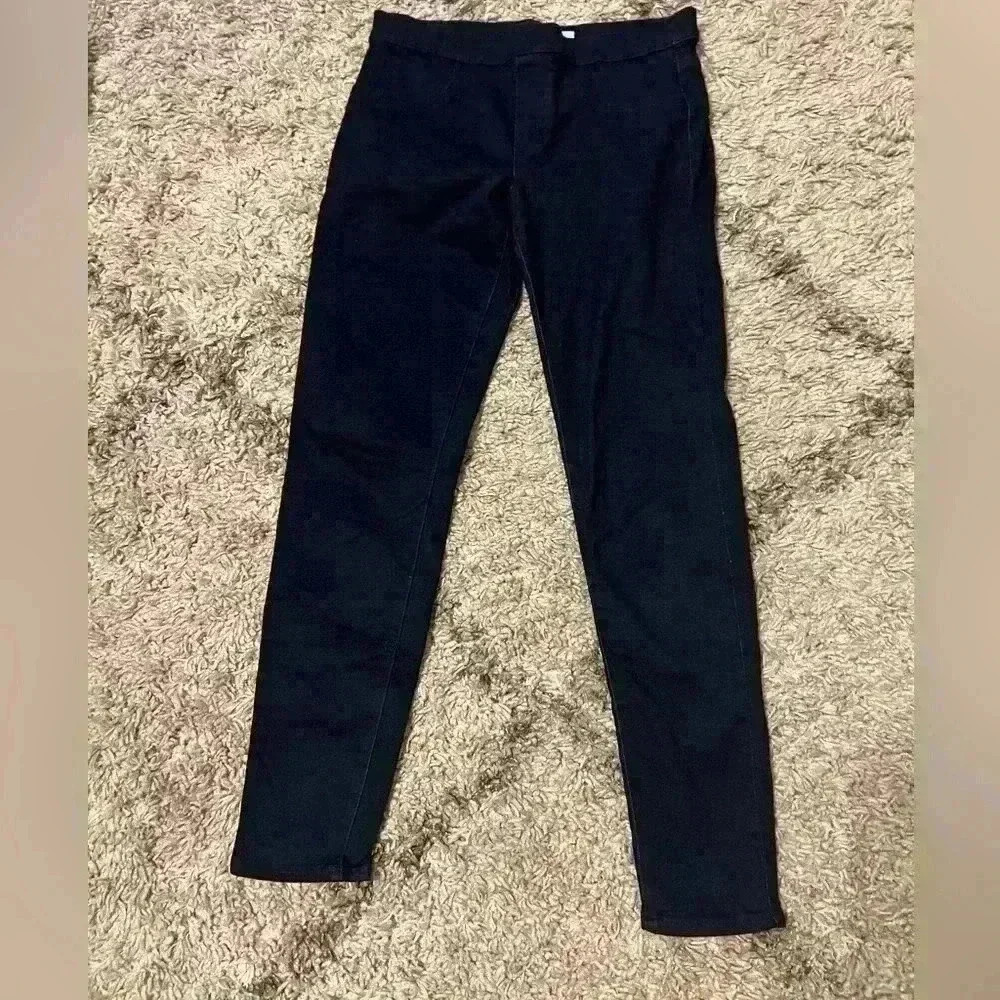 Girl’s Levi’s pull on jeans size 16 (T121)